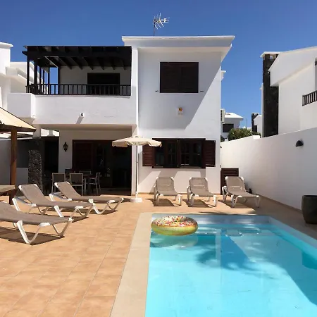 Villa Roferos 32 *